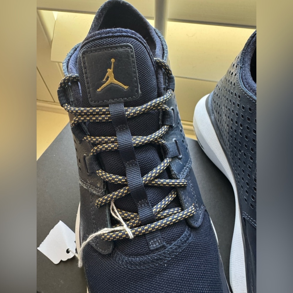 Nike Jordan Flow Navy and Gold Sneakers Size 9 - Picture 4 of 11